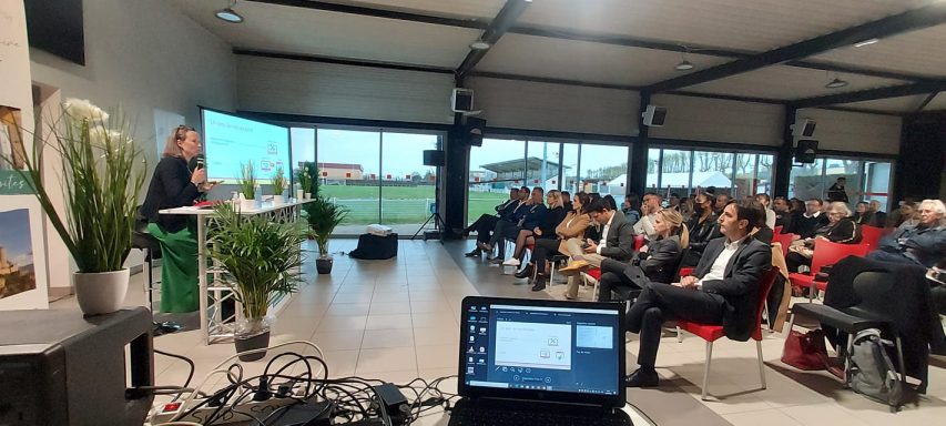 Mix Yamaha & HP Boses & Videoprojecteur 6200L + Ecran 2,5m